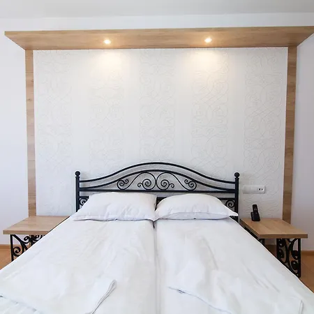 Resort Pensiunea Marea Alpina, Maramures 4*